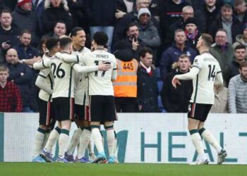 الدوري الإنجليزي: ليفربول يقلص الفارق مع مانشستر سيتي