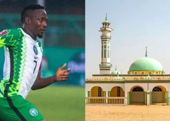 نجم إفريقي يساهم في بناء مسجد أثناء تواجده في أمم الكاميرون!