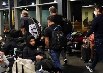 طائرة تقل ديوكوفيتش تهبط في مطار بلغراد