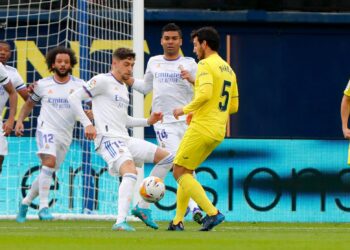 ريال مدريد يسقط في فخ التعادل في الليغا مع فياريال قبل موقعة باريس سان جيرمان
