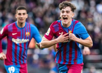 برشلونة يخطف تعادلاً ثميناً من إسبانيول