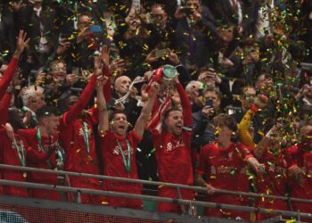 ليفربول يهزم تشيلسي في ماراثون ركلات الترجيح ويتوج بكأس الرابطة