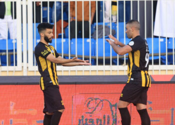 حمد الله يقود إتحاد جدة التحليق في صدارة الدوري السعودي