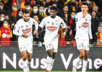 سفيان بوفال يتألق أمام مارسيليا ويتسبب في هدف جميل