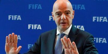 “فيفا” و”يويفا” يستبعدان روسيا وأنديتها من المسابقات الدولية