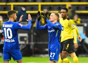 البونسليغا: ليفركوزن يقسو على دورتموند بخماسية