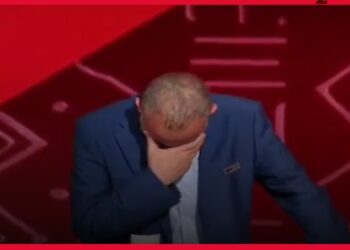 الإعلامي المصري في بي ان سبورت القطرية ينهار بالبكاء على الهواء مباشرةً متعاطفا مع الطفل “ريّان”