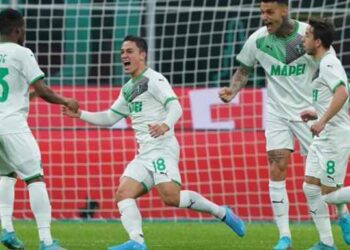 ساسولو يضاعف جراح إنتر ويحرمه من استعادة الصدارة بالدوري الإيطالي