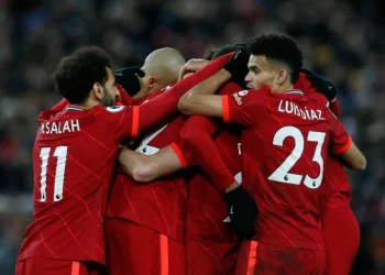 ليفربول يفوز على ليستر سيتي وأرسنال يهزم وولفرهامبتون في البريميرليغ