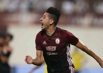 مراد باتنا يقود فريقه الفتح السعودي للفوز برباعية نظيفة