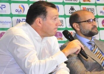 3 مدربين يرغبون في تدريب الرجاء الرياضي خلفا لفيلموتس
