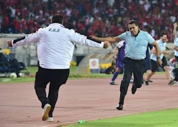الرجاء الرياضي يتخلى عن رشيد الطاوسي لخلافة فيلموتس