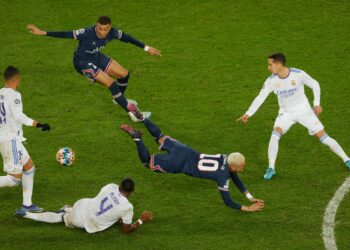 نيمار لنجوم سان جيرمان: هاجموا ريال مدريد في “برنابيو”