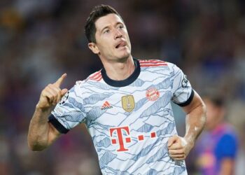 ليفاندوفسكي يفضل برشلونة على ريال مدريد