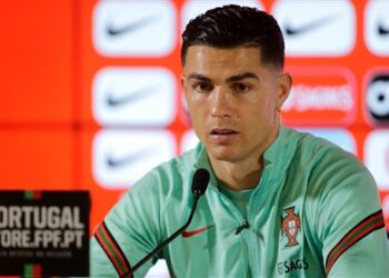 رونالدو يطالب الجماهير البرتغالية بالتشجيع القوي أمام «قاهرة الكبار»