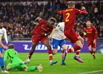 روما يعبر إلى ربع نهائي دوري المؤتمر الأوروبي