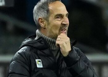 إصابة مدرب بروسيا مونشنغلادباخ بفيروس كورونا