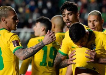 منتخب البرازيل يكسر الرقم القياسي لغريمه الأرجنتيني