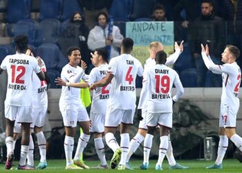 مدرب ليفركوزن يشدد على صعوبة مواجهة أتالانتا