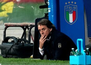 رئيس اتحاد الكرة الإيطالي مع استمرار مانشيني