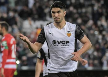 فالنسيا يؤكد انتفاضته ويضاعف محنة غرناطة في الدوري الإسباني