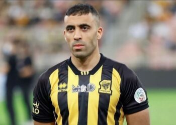 عبدالرزاق حمدالله مهدد بالإيقاف في الدوري السعودي