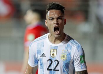 لاوتارو مارتينيز يغيب عن الأرجنتين أمام فنزويلا والإكوادور