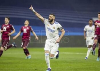 رفض طلب ريال مدريد وبرشلونة بإيقاف صفقة “الليغا” مع “استثمار”
