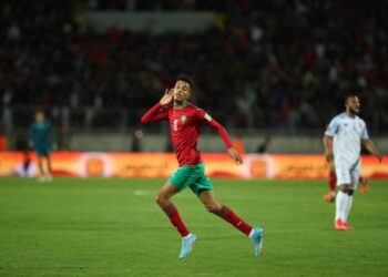 عزالدين أوناحي النجم القادم من حي مولاي رشيد  الذي قاد الأسود للمشاركة في للمونديال للمرة الثانية على التوالي