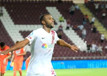 الكعبي يواصل التألق في الدوري التركي ويصل ل13 هدفا