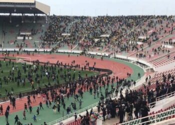 أحداث شغب خطيرة وعنف من الجماهير العسكريةوالماصوية