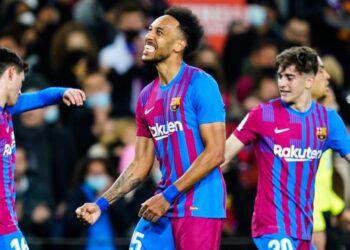 برشلونة يفوز بصعوبة على ريال سوسيداد ويستعيد وصافة “الليغا”