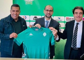 الجماهير الرجاوية تنتفض ضد رشيد الطاوسي