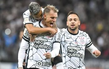 كورينثيانز يعتزل الشبكات الاجتماعية 3 أيام!