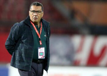 الطاوسي يشيد بالزنيتي وبقتالية اللاعبين بعد طرد الهدهودي