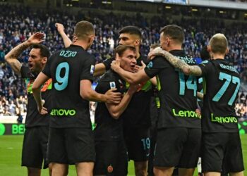 إنتر يضيق الخناق على ميلان في صدارة الدوري الإيطالي