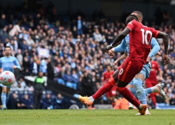 التعادل يحسم قمة الدوري الإنجليزي بين السيتي وليفربول