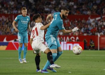 ريال مدريد يواصل الاقتراب من لقب “الليغا” بـريمونتادا قاتلة أمام إشبيلية