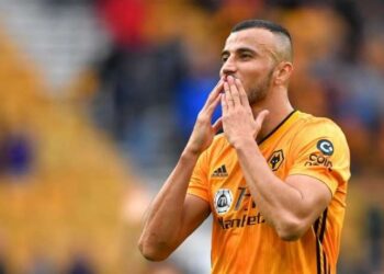 سايس ضمن 10 أفضل لاعبي الدوري الإنجليزي