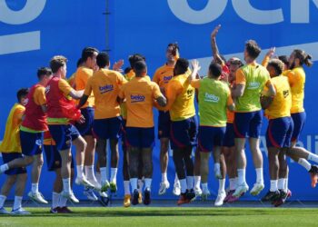 بيكيه يغيب عن تدريب “البرسا” الأخير قبل مباراة قادش
