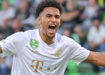 ريان مايي يفوز على زين الدين مشاش ويسجل هدفه 13 في الدوري الهنغاري