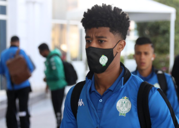 بعثة الرجاء الرياضي تحط الرحال بالعاصمة المصرية القاهرة