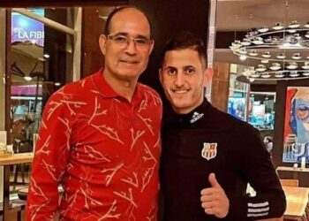 بادو الزاكي يدعم شباب بلوزداد الجزائري قبل مواجهة الوداد