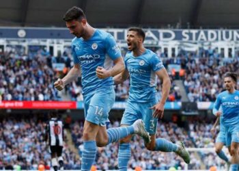السيتي يحكم قبضته على لقب الدوري الإنجليزي بخماسية في مرمى تيوكاسل