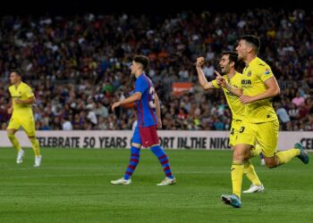 برشلونة إلى سيدني بدون توريس