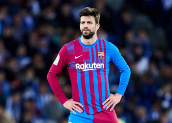 برشلونة يفتقد بيكيه أمام ريال بيتيس