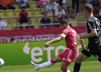الدوري الفرنسي: موناكو ينتفض بثنائية في أنجيه