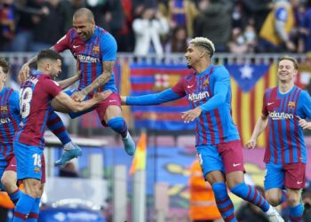 نجم برشلونة الإسباني يقضي عطلته بالمغرب