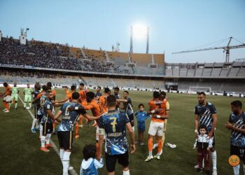 اتحاد طنجة يقيم ممر شرفي للاعبي نهضة بركان