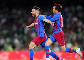 برشلونة يحقق انتصارا مثيرا على بيتيس في الدوري الإسباني